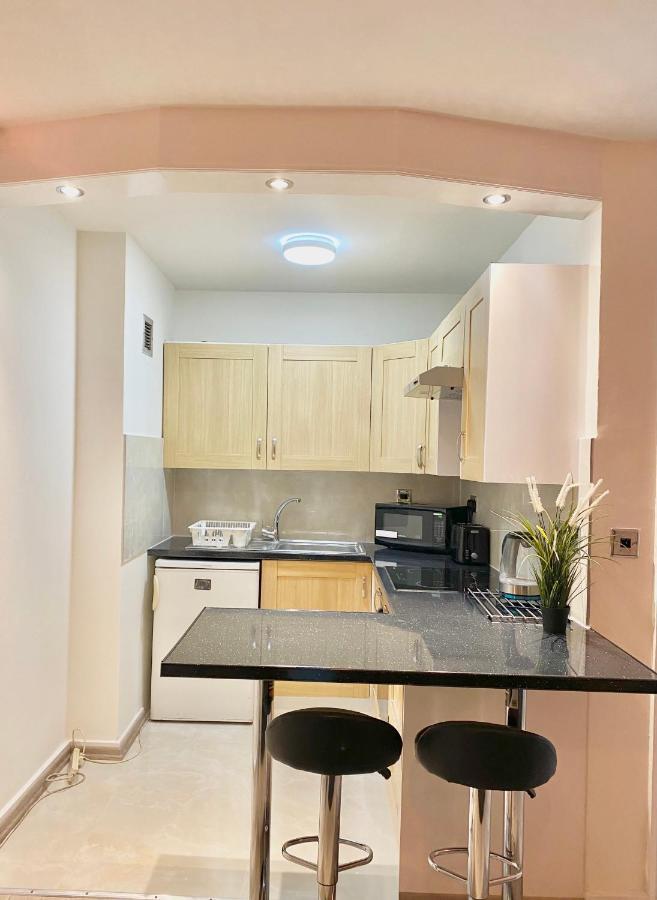 Apt - Balcony- Kensington-24 7 Security Londres Extérieur photo